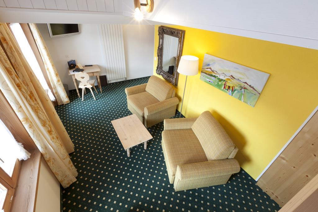 Hotel Posta Sedrun Esterno foto